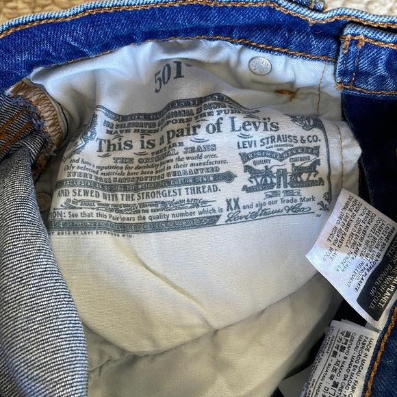 Levi’s 501 button up jeans - Picture 5 of 5